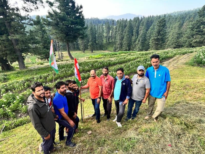 Director Agriculture visits Potato Seed Development Farm Bosain Baramulla