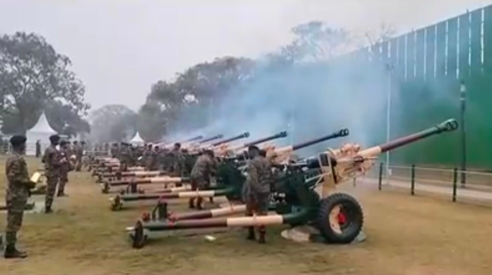Indian Army personnel carrying out rehearsals for 21 gun salute to be given on Republic Day parade with indigenous guns