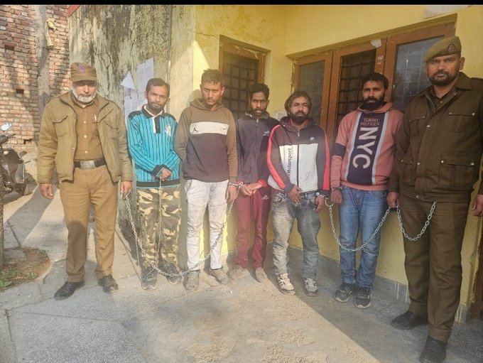 KATHUA POLICE APPREHENDS 05 PERSONS /VAGRANTS NEAR ‘CHITTA’ HOTSPOTS