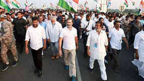 Today Rahul Gandhi will file his nomination papers from Wayanad