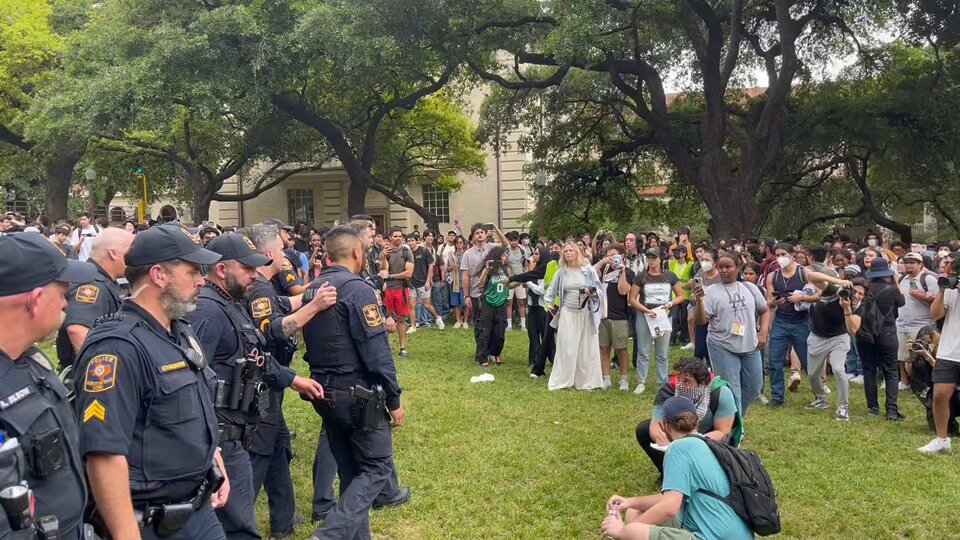 Watch: Pro-Palestine protests in the UT-Austin campus Texas, protesters arrested