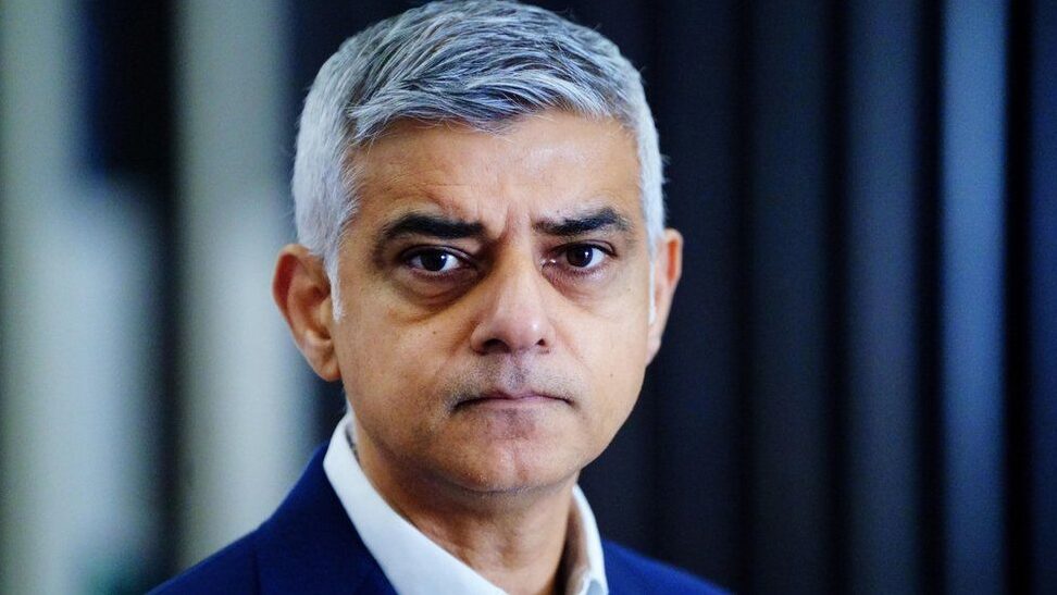 LondonMayorElections: Sadiq Khan elected mayor of London for the third time in a row
