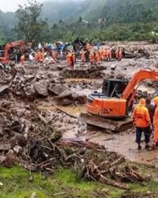 KERLA: FIVE PEOPLE, INCLUDING TWO CHILDREN, WERE KILLED WHILE HUNDREDS ARE FEARED TO BE TRAPPED AS MASSIVE LANDSLIDES HIT KERALA