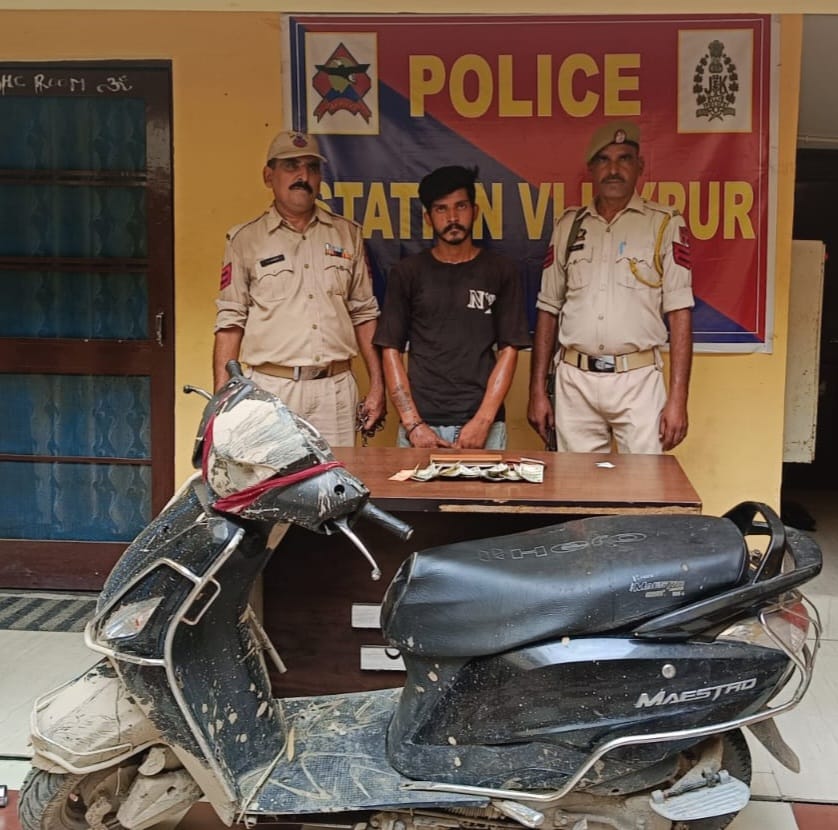 POLICE WORKED OUT SNATCHING CASE; ARRESTED SNATCHER, RECOVERED CASH