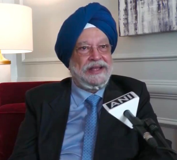 Hardeep Singh Puri Criticizes Arvind Kejriwal’s Resignation Statement, Slams Rahul Gandhi’s Remarks on Sikh Community