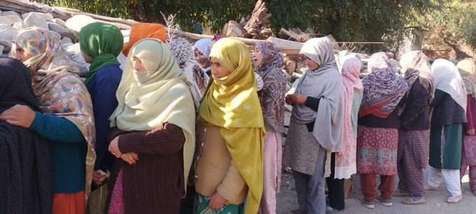 Ladakh: Bye-election at Thangdumbur constituency; long queue of voters seen at different polling stations