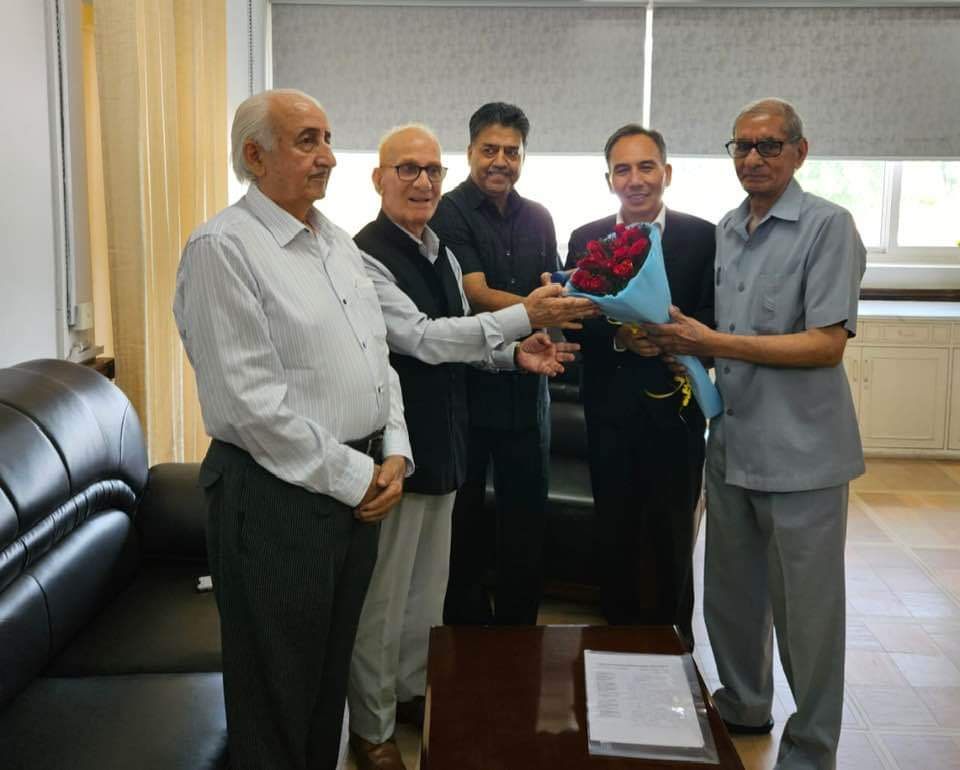 Delegation of Retired Judges Felicitates Hon’ble Chief Justice Tashi Rabstan on His Elevation