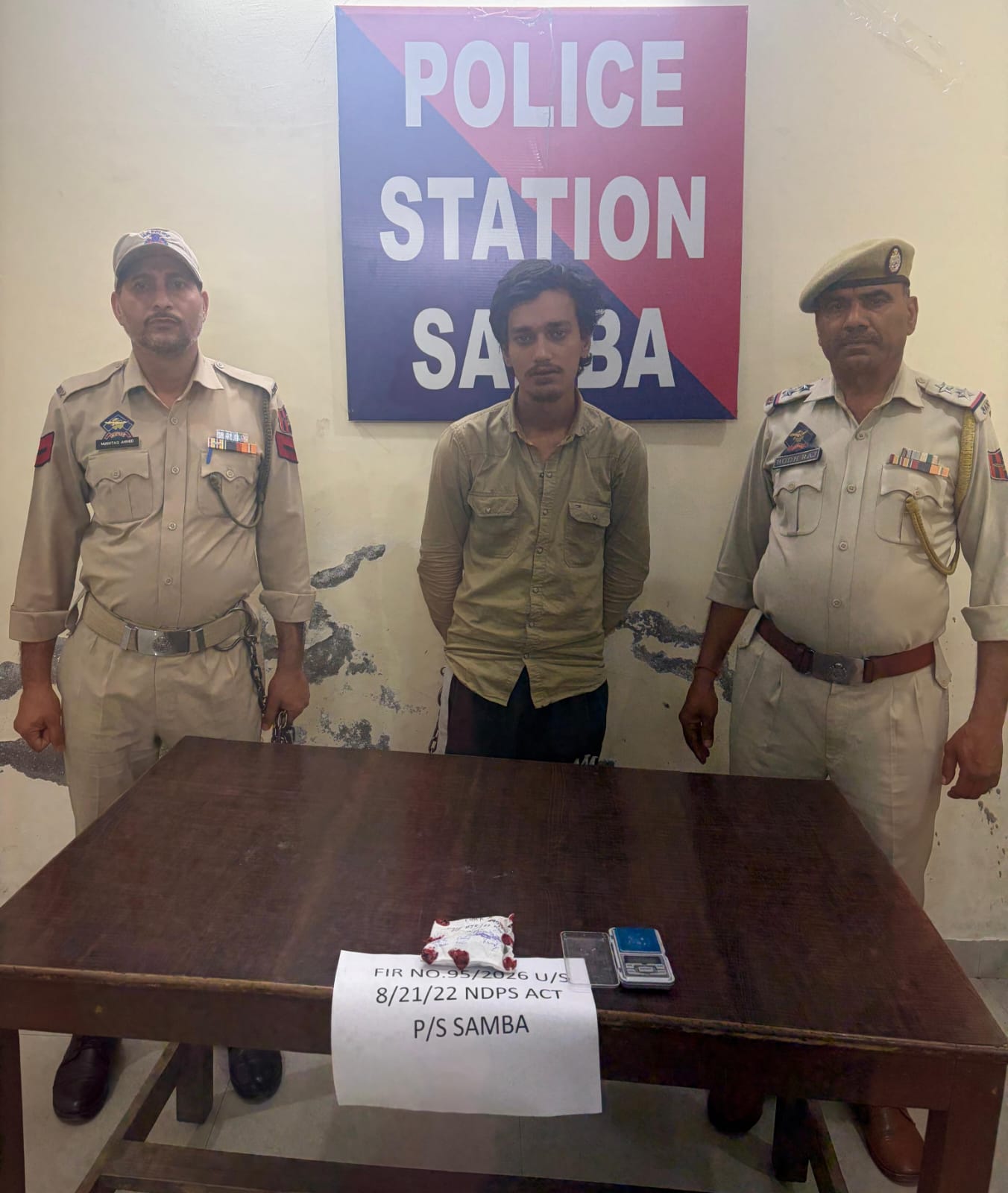 SAMBA POLICE ARRESTS DRUG PEDDLER WITH 9.30 GRAMS HEROIN LIKE SUBSTANCE